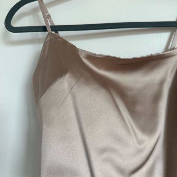 Great little dress for a night out with girls, or a hit date night! - Picture 2 of 8